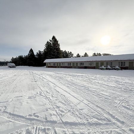 The Trail Inn - Newberry, Mi - Formerly Knollwood Inn - 13467 M-28 Εξωτερικό φωτογραφία