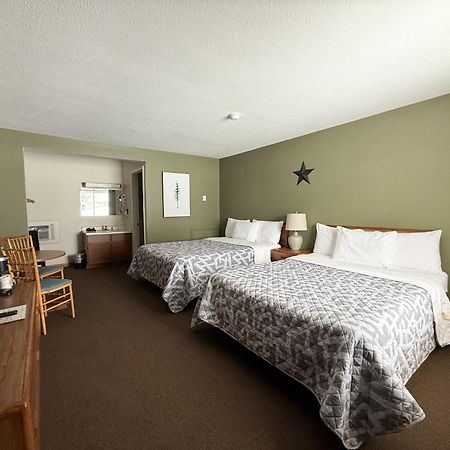 The Trail Inn - Newberry, Mi - Formerly Knollwood Inn - 13467 M-28 Εξωτερικό φωτογραφία